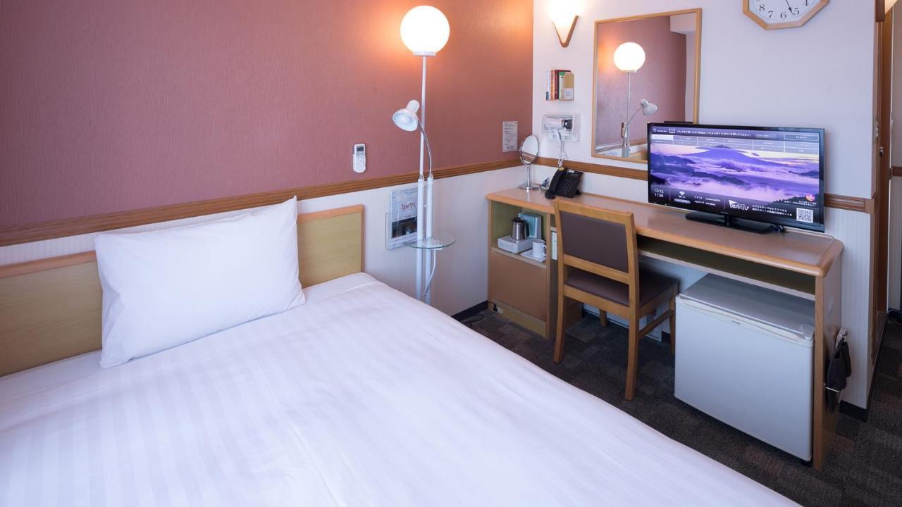 Toyoko Inn Matsuyama Ichibancho Kültér fotó