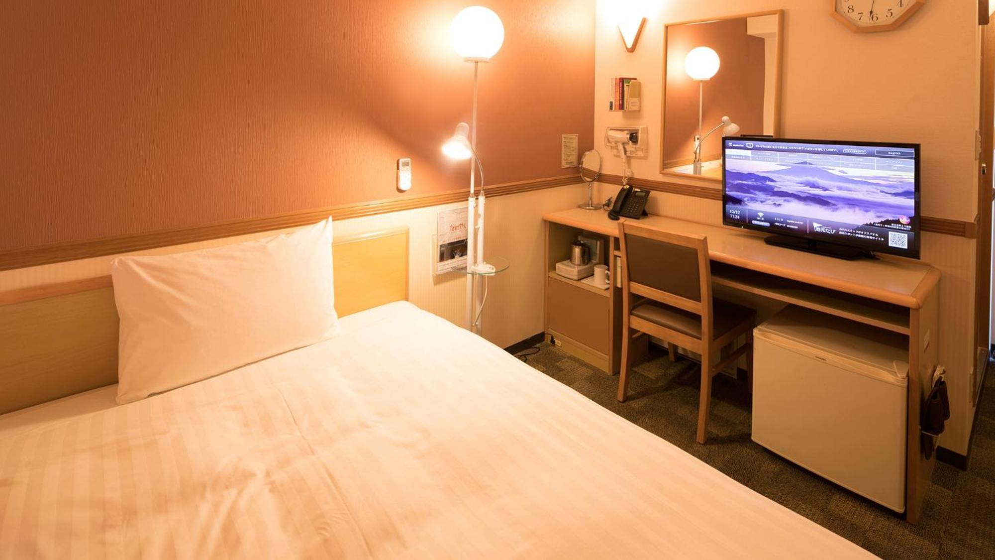 Toyoko Inn Matsuyama Ichibancho Szoba fotó