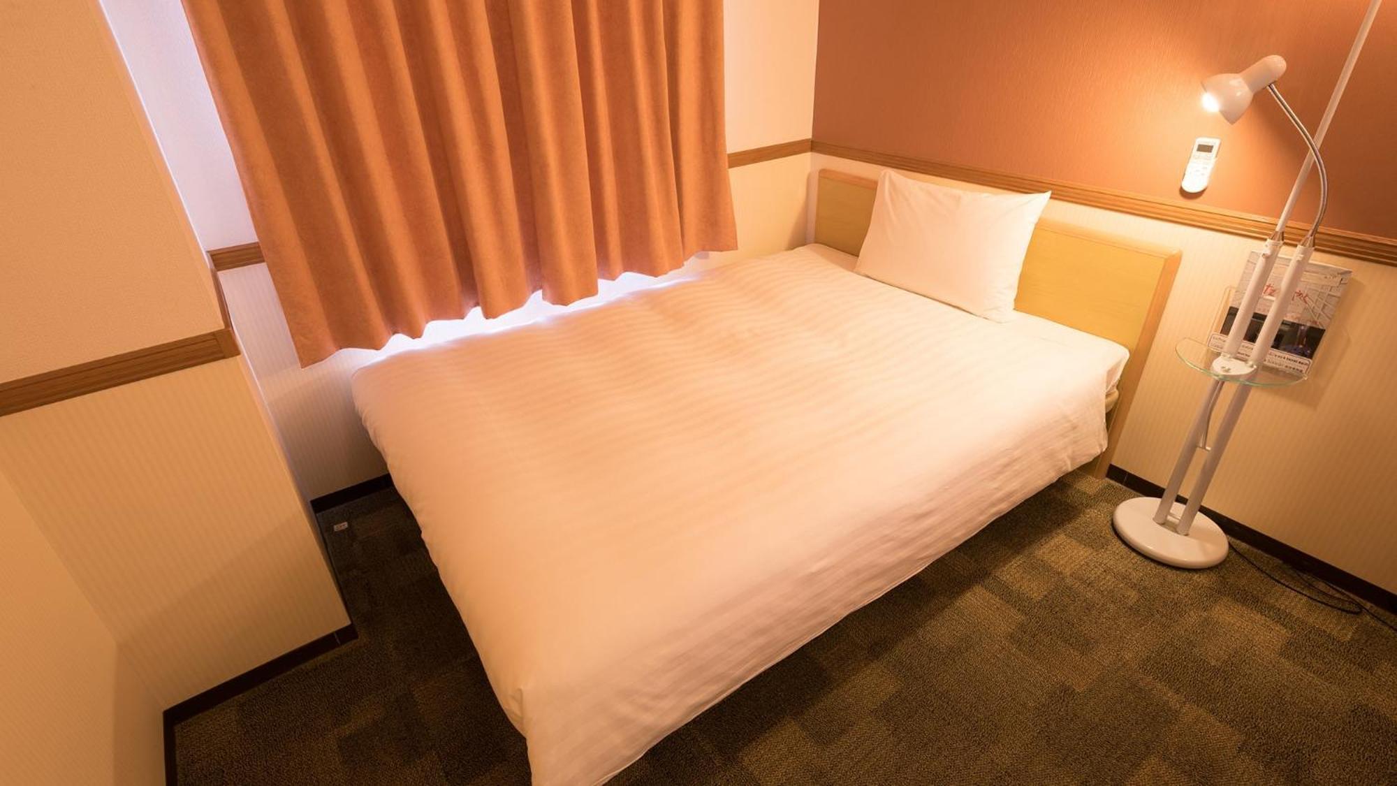 Toyoko Inn Matsuyama Ichibancho Szoba fotó