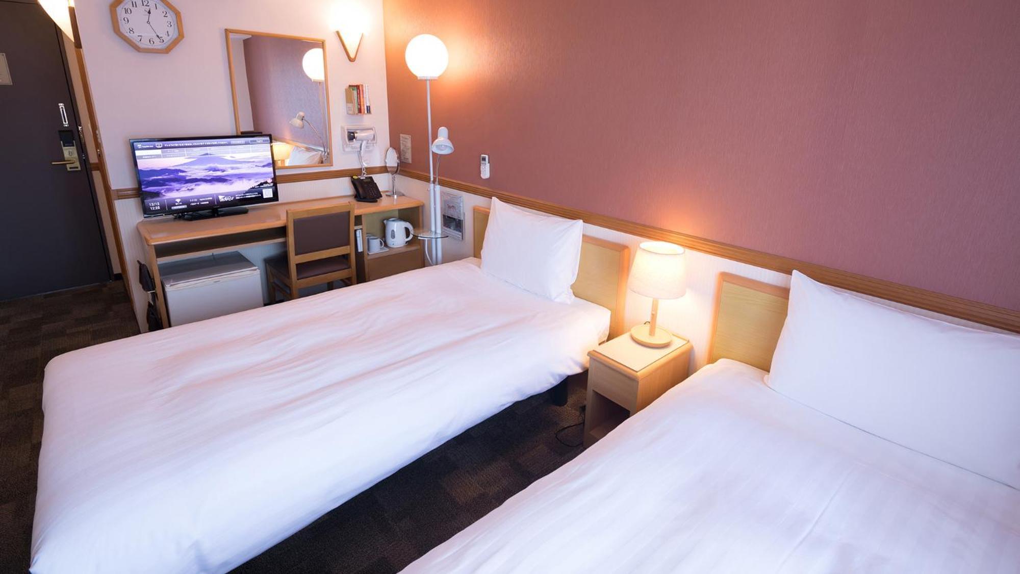 Toyoko Inn Matsuyama Ichibancho Szoba fotó